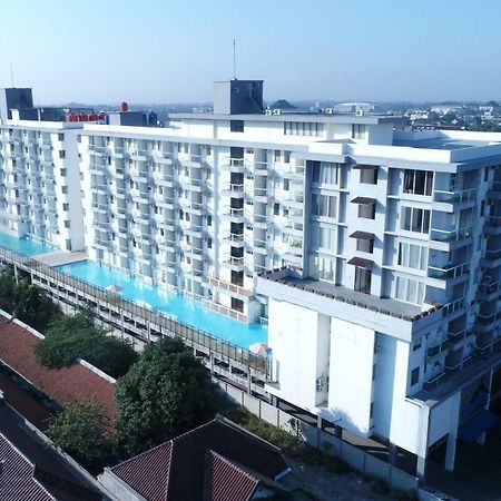 Indoluxe Rent Apartment Maguwo Exterior photo